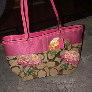 Coach handbag classic coach with pinks & flowers